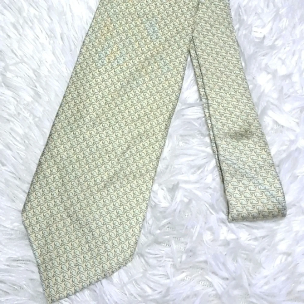 Vineyard Vines Whales Silk Neck Tie